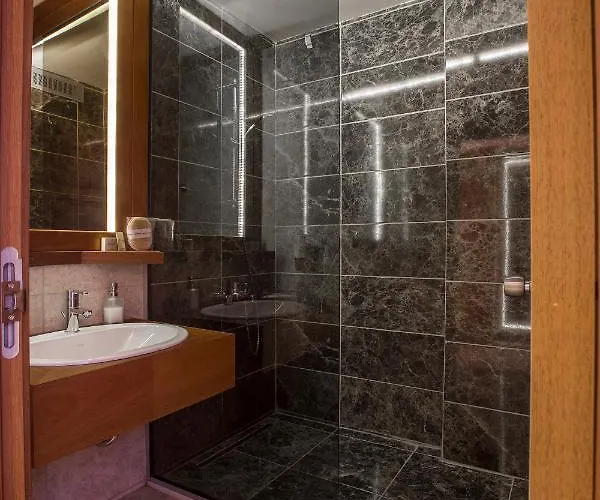 Azmakhan Ξενοδοχείο 3*